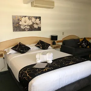 https://warwick-vines-motel.queenslandhotels.net