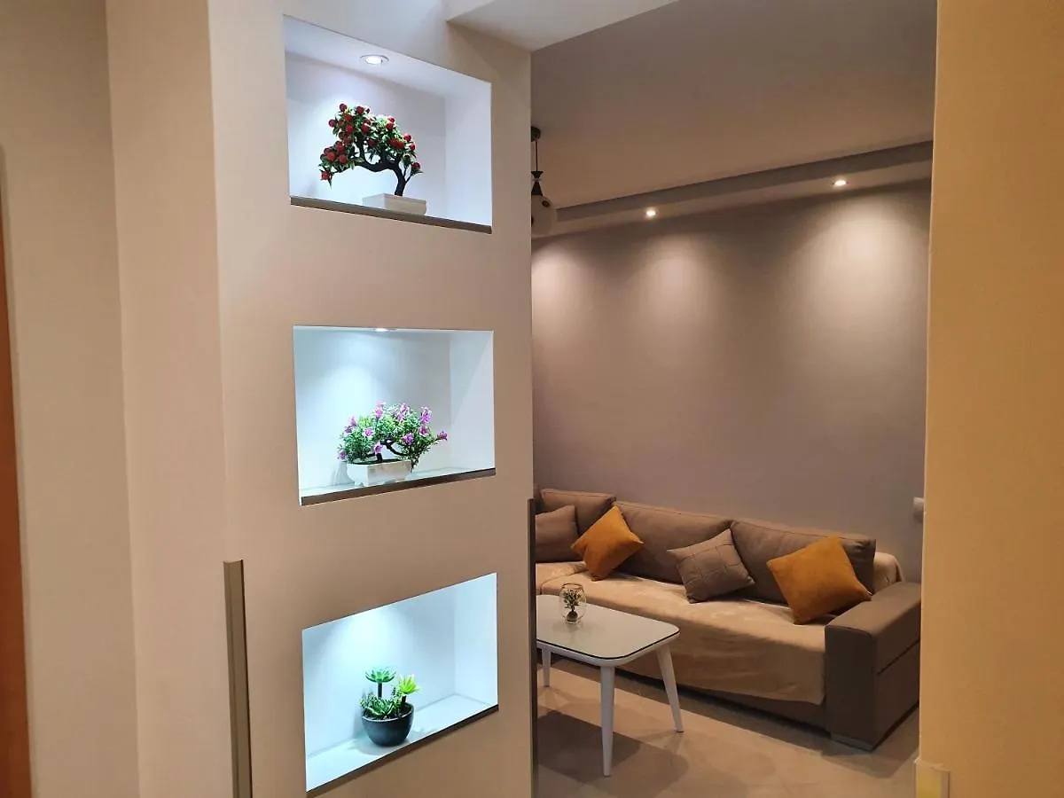 Отель Queen Isabella Premium Влёра